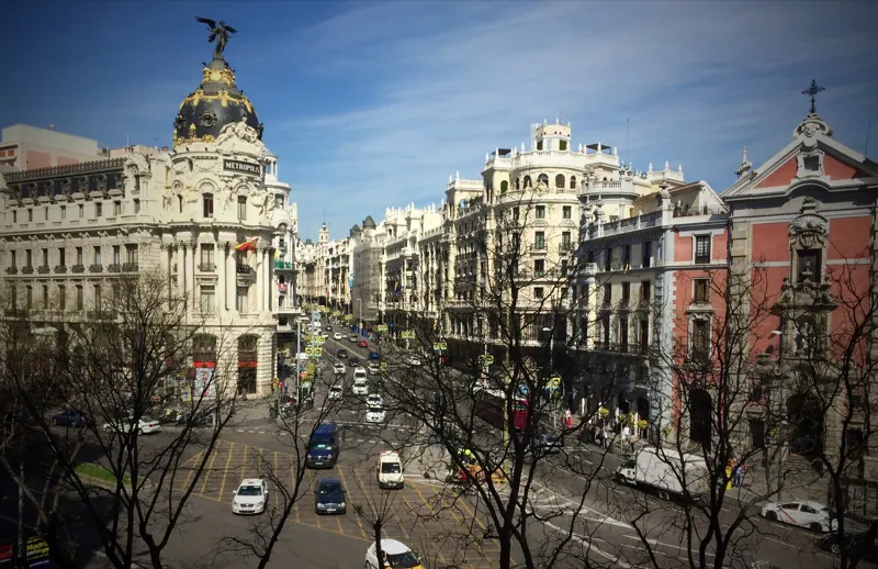Gran Vía in Madrid with the Metrópolis building